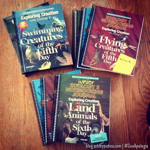 Apologia Zoology Textbooks and Notebooking Journals | #ZooApologia