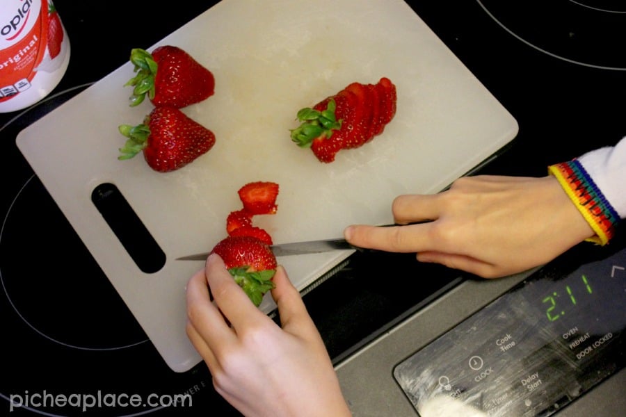 Frozen Fruit Pops - only THREE ingredients!!  Get the recipe on PicheaPlace.com