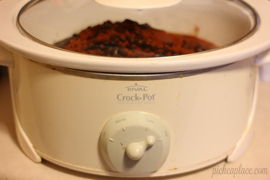Easy Dump & Crock Chili - the perfect slow cooker recipe to serve your family for dinner tonight!
