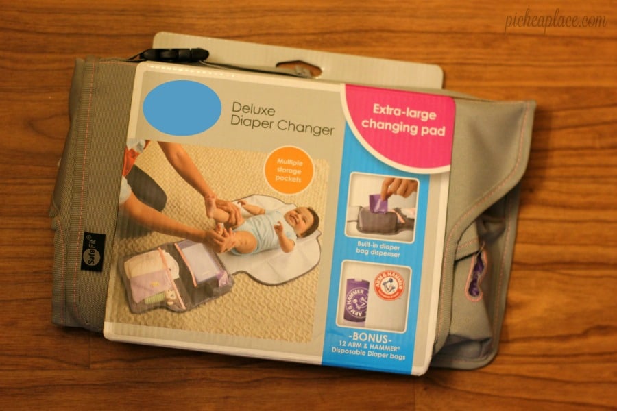 Moms on-the-go know the importance of being prepared for ANYTHING, and that includes diaper changes in the car. Check out this easy tutorial for putting together a diaper changing station for your car, and always be prepared!