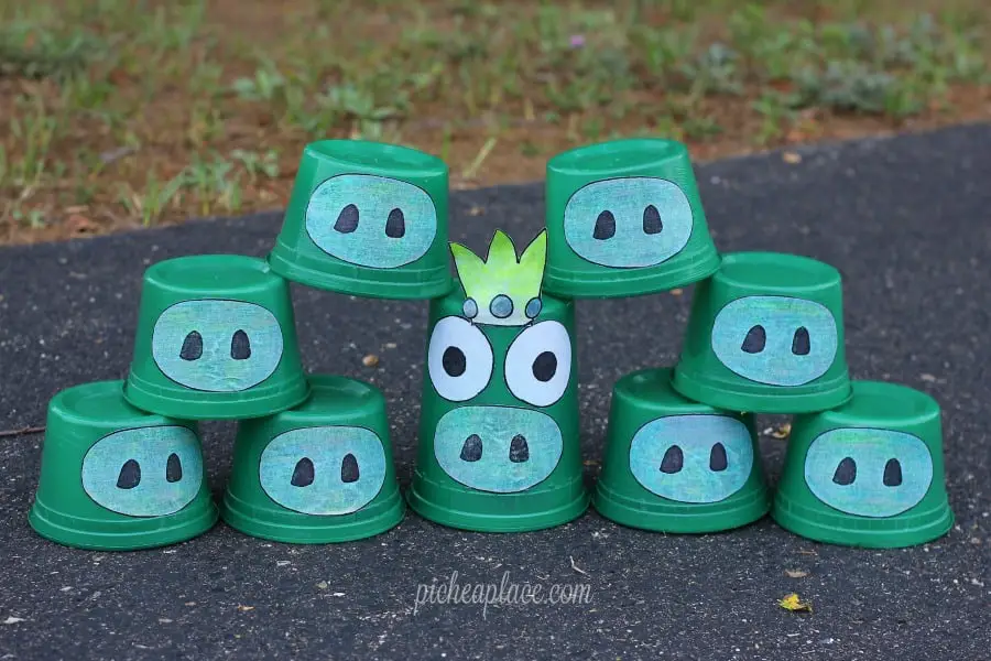 Creating a life-sized Angry Birds game is easy and can be done with supplies you probably already have on hand. Surprise your kids with this fun DIY game this weekend!