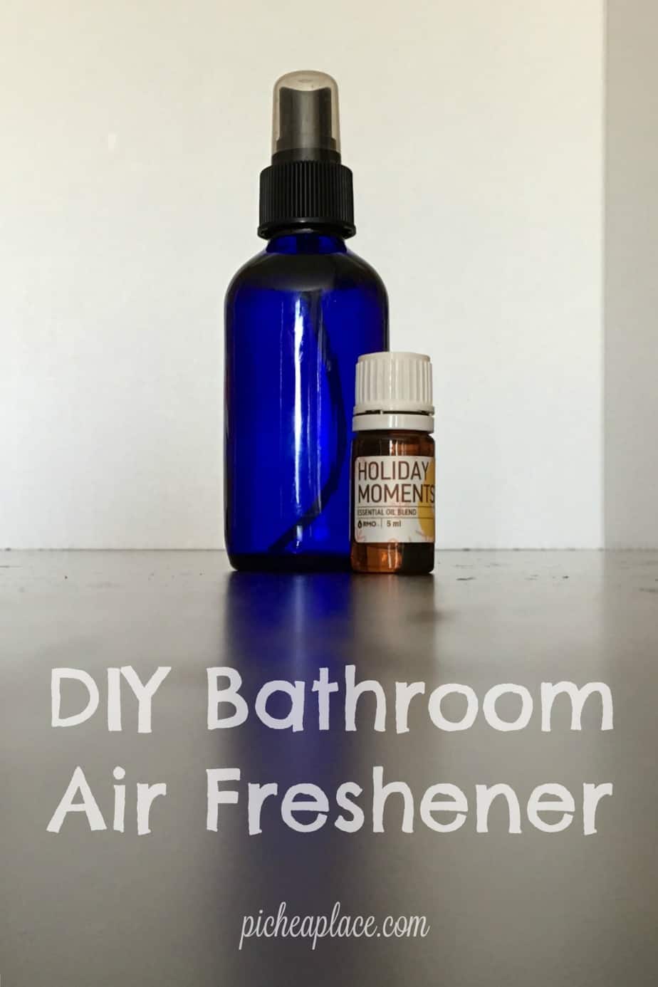 This holiday season, spend five minutes on a mini-bathroom makeover and make this DIY Bathroom Air Freshener to greet your guests with a warm welcome.