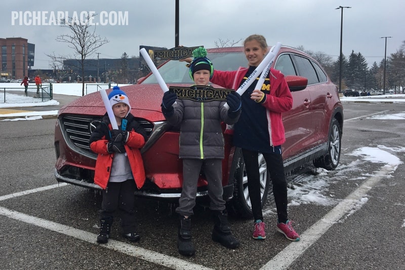 Experience Gift Ideas for Kids: Driving to a Michigan Basketball Game in a 2018 Mazda CX-9 #drivemazda #hosted